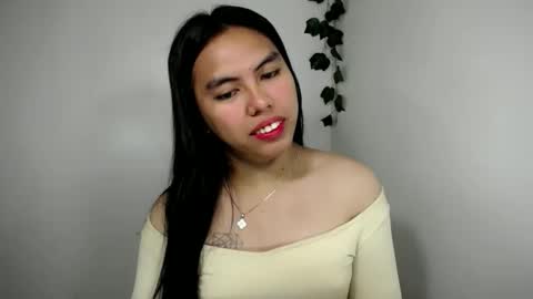 sweet_kyline69 online show from 11/22/25, 02:32