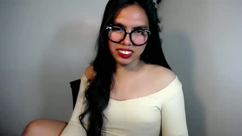 sweet_kyline69 online show from 12/03/25, 02:48