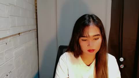 Snapshot of sweet_laika chatting on 12/15/24, 08:58 LAIKA online show from 12/15/24, 08:58