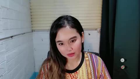 Snapshot of sweet_laika chatting on 01/05/25, 02:17 LAIKA online show from 01/05/25, 02:17