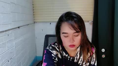 Snapshot of sweet_laika chatting on 01/18/25, 02:58 LAIKA online show from 01/18/25, 02:58