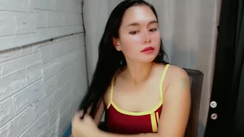 Snapshot of sweet_laika chatting on 02/17/25, 04:09 LAIKA online show from 02/17/25, 04:09