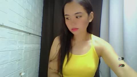 Snapshot of sweet_laika chatting on 10/08/25, 04:32 LAIKA online show from 10/08/25, 04:32