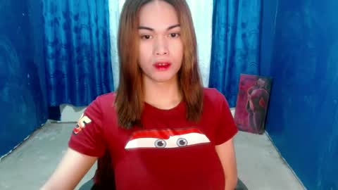 Snapshot of sweet_like_angel143 chatting on 07/04/26, 10:43 angie online show from 07/04/26, 10:43