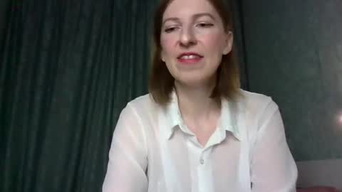 sweet_lilbunny online show from 11/30/25, 03:16