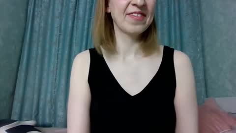 sweet_lilbunny online show from 02/06/26, 04:21