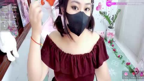 Lily online show from 10/23/25, 07:23