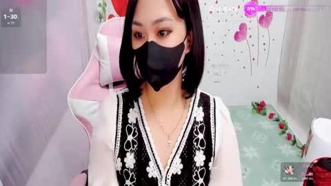 Lily online show from 11/22/25, 09:03