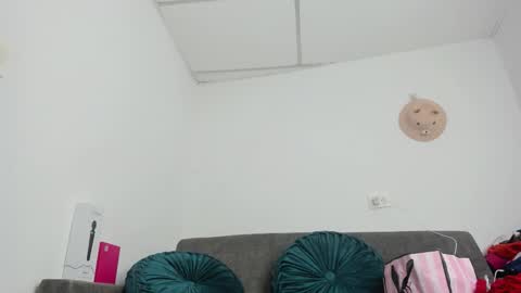 Snapshot of sweet_litle chatting on 02/22/26, 03:51 sweet_litle online show from 02/22/26, 03:51