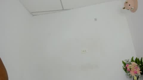 sweet_litle online show from 05/13/26, 04:54