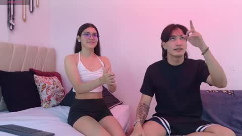 Mia online show from 05/07/26, 12:21