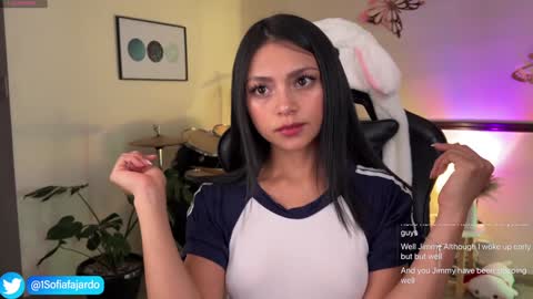 Snapshot of sweet_littleee chatting on 01/22/25, 12:27 free private online show from 01/22/25, 12:27