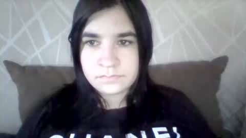 Snapshot of sweet_love2223 chatting on 06/11/26, 02:59 sweet_love2223 online show from 06/11/26, 02:59