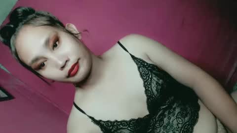 Snapshot of sweet_lover5 chatting on 01/06/25, 02:03 SWEET LOVE online show from 01/06/25, 02:03