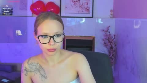 Snapshot of sweet_lucile chatting on 02/08/26, 03:21 Lucy online show from 02/08/26, 03:21