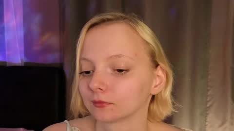 Snapshot of sweet_lynx chatting on 05/31/26, 05:20 Lana online show from 05/31/26, 05:20