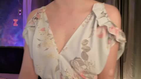 Snapshot of sweet_lynx chatting on 05/31/26, 06:09 Lana online show from 05/31/26, 06:09