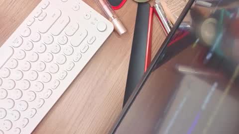 Mikki online show from 02/05/26, 11:15