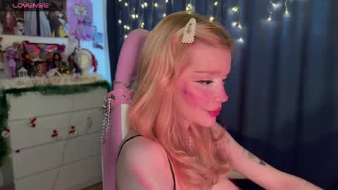 Melissa. Join me on Fansly link in social medias online show from 12/21/24, 12:06