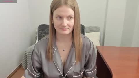 Mila online show from 03/17/26, 06:22