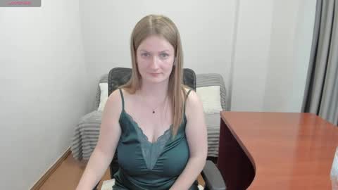 Mila online show from 04/16/26, 09:39