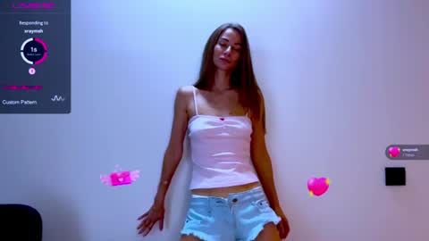 Mia online show from 07/06/26, 10:56
