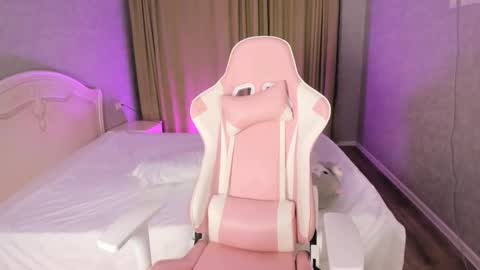 Snapshot of sweet_mikasa chatting on 11/06/25, 12:28 Mikasa online show from 11/06/25, 12:28