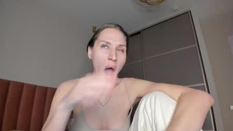 Sofi online show from 02/18/25, 12:59