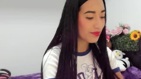 Nhaomy online show from 02/08/26, 08:34