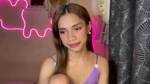 Snapshot of sweet_nikki03 chatting on 09/29/25, 08:35 sweet_nikki03 online show from 09/29/25, 08:35