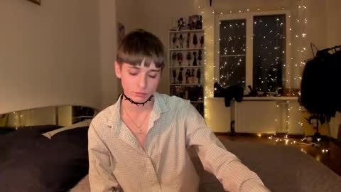 Snapshot of sweet_peach__ chatting on 01/23/25, 08:24 kira online show from 01/23/25, 08:24