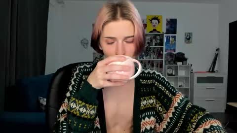 kira online show from 03/05/26, 05:53