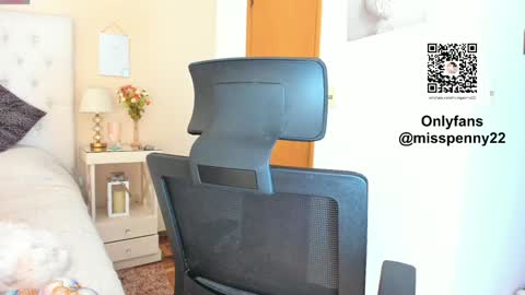 sweet_penny22 online show from 01/10/25, 08:48