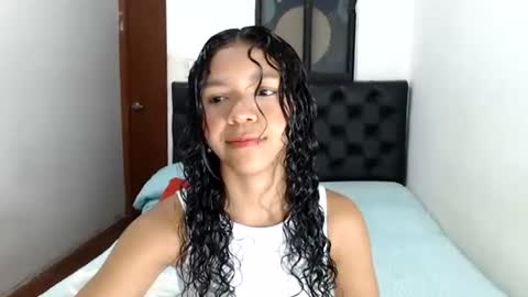 petite sweet online show from 06/19/26, 12:42