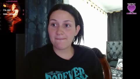 Snapshot of sweet_poison_666 chatting on 06/04/26, 10:27 sweet_poison_666 online show from 06/04/26, 10:27