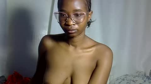 Snapshot of sweet_pookiie chatting on 10/23/25, 01:49 Ari online show from 10/23/25, 01:49