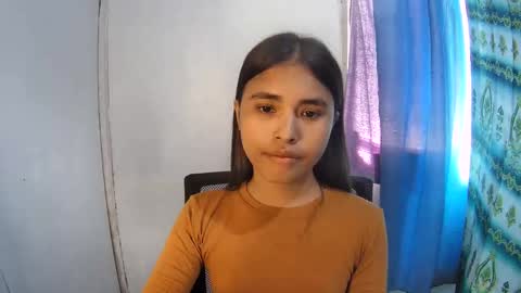 Snapshot of sweet_reyan2003 chatting on 06/11/26, 06:33 REYAN online show from 06/11/26, 06:33