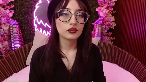 Roxanee online show from 04/12/26, 08:25