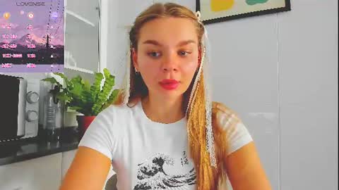 Snapshot of sweet_sabriina chatting on 07/21/26, 06:27 Sabina online show from 07/21/26, 06:27