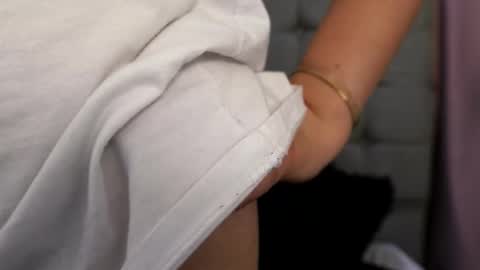 Snapshot of sweet_sammy_7 chatting on 01/14/26, 09:15 Sammy Lauren online show from 01/14/26, 09:15