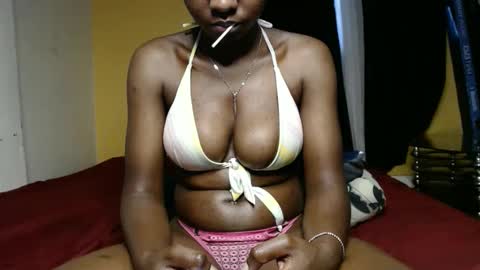 Snapshot of sweet_sherie chatting on 03/06/25, 09:14 ellanah Tracie online show from 03/06/25, 09:14