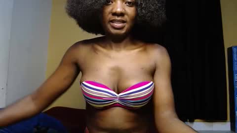 ellanah Tracie online show from 01/09/26, 12:35