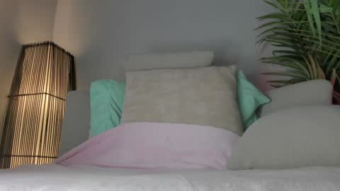 Snapshot of sweet_skiinny chatting on 11/06/25, 12:39 Adeline online show from 11/06/25, 12:39