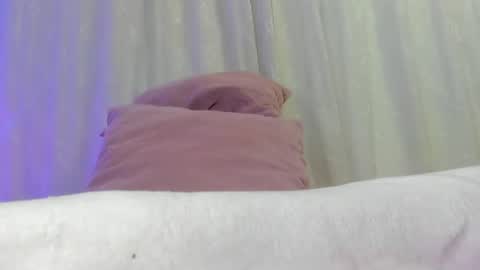 Snapshot of sweet_skiinny chatting on 06/23/26, 11:52 Adeline online show from 06/23/26, 11:52