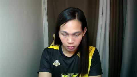 HI IM MONA AND IM YOUR NEXT WIFE online show from 05/05/26, 10:18