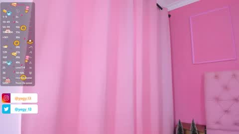 Snapshot of sweet_starxx chatting on 12/18/25, 06:47 Yeileen online show from 12/18/25, 06:47