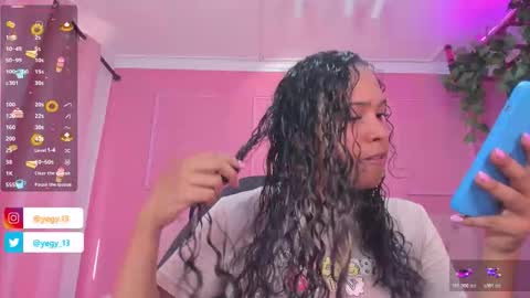 Snapshot of sweet_starxx chatting on 02/25/26, 07:34 Yeileen online show from 02/25/26, 07:34