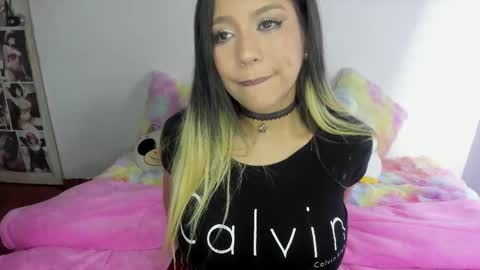              online show from 10/28/25, 01:53