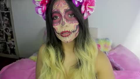              online show from 10/29/25, 05:42