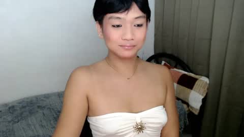 Snapshot of sweet_tenshi chatting on 07/04/26, 04:02 tenshi online show from 07/04/26, 04:02